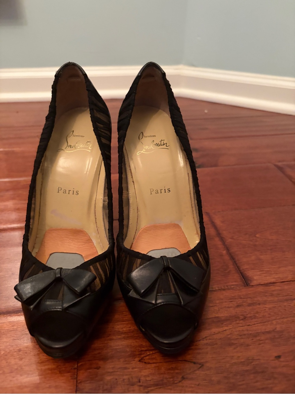 Christian Louboutin Tan Box with White Signature Logo